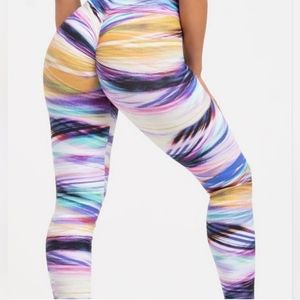 Lici fit scrunched high waisted leggings